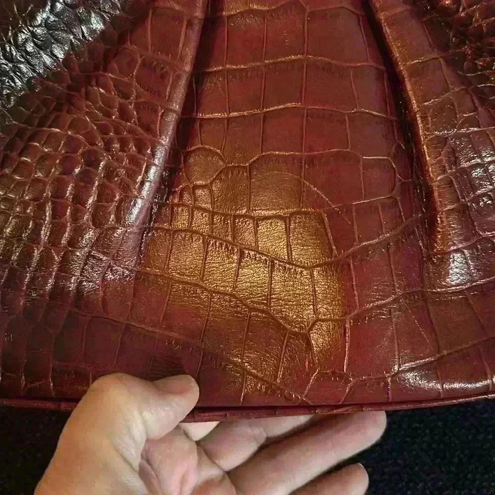 👜Antonio Melani 🇮🇹Large Burgundy Leather Croc Embossed Satchel Handbag - Picture 11 of 13